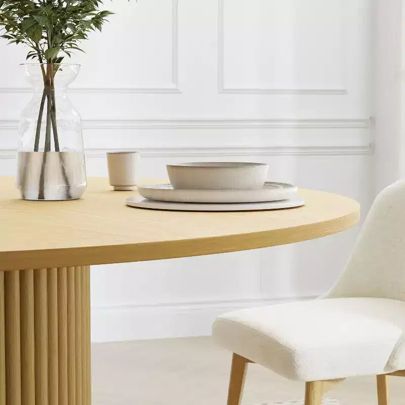 Tavolo da pranzo rotondo in legno massello da 60" per 6-8 persone, base cilindrica, naturale