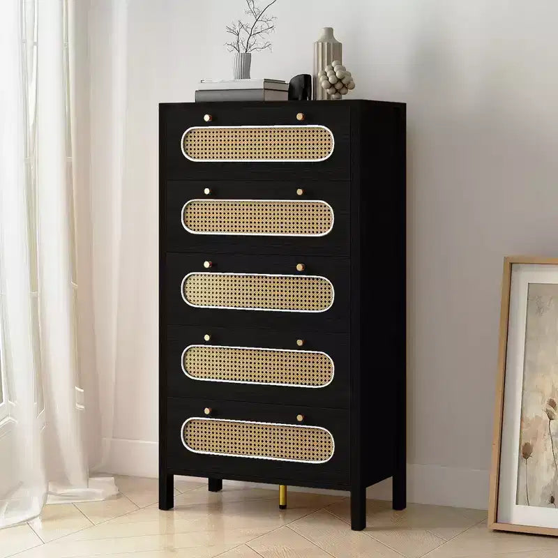 Cassettiera Boho da 47 pollici con maniglie dorate e piedini regolabili, cassettiera in rattan a 5 cassetti, mobile contenitore in legno